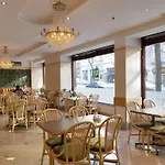 Crystal Plaza Hotel