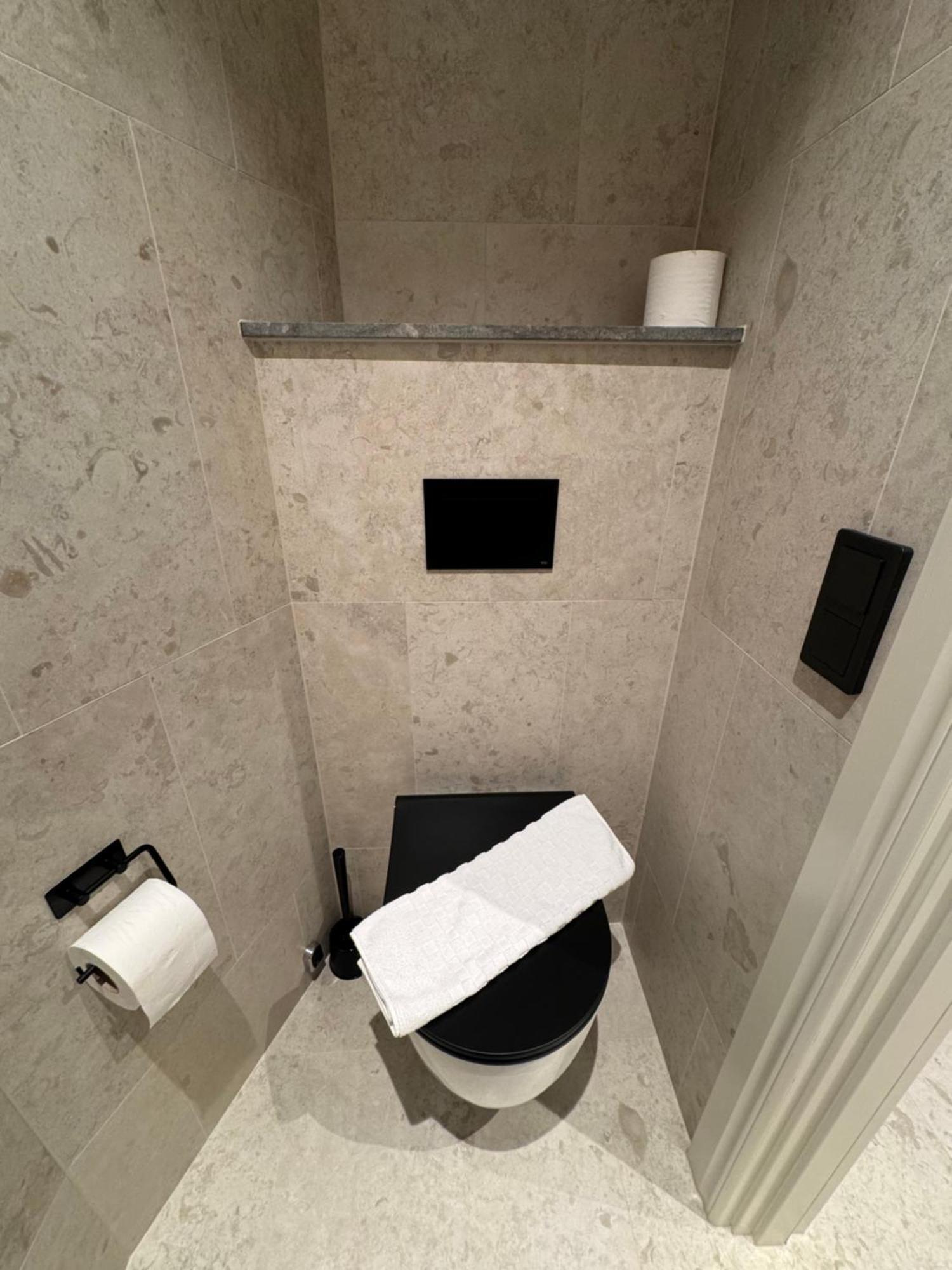 Crystal Plaza Hotel 3*