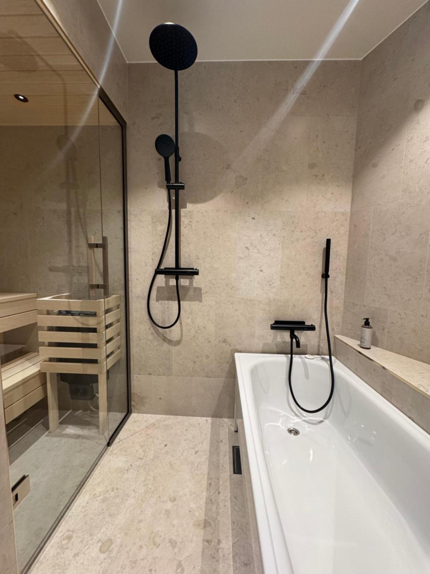 Hotell Crystal Plaza