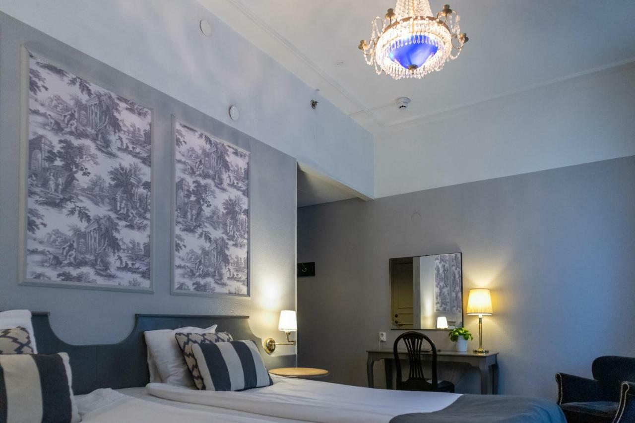 Hotell Crystal Plaza 3*