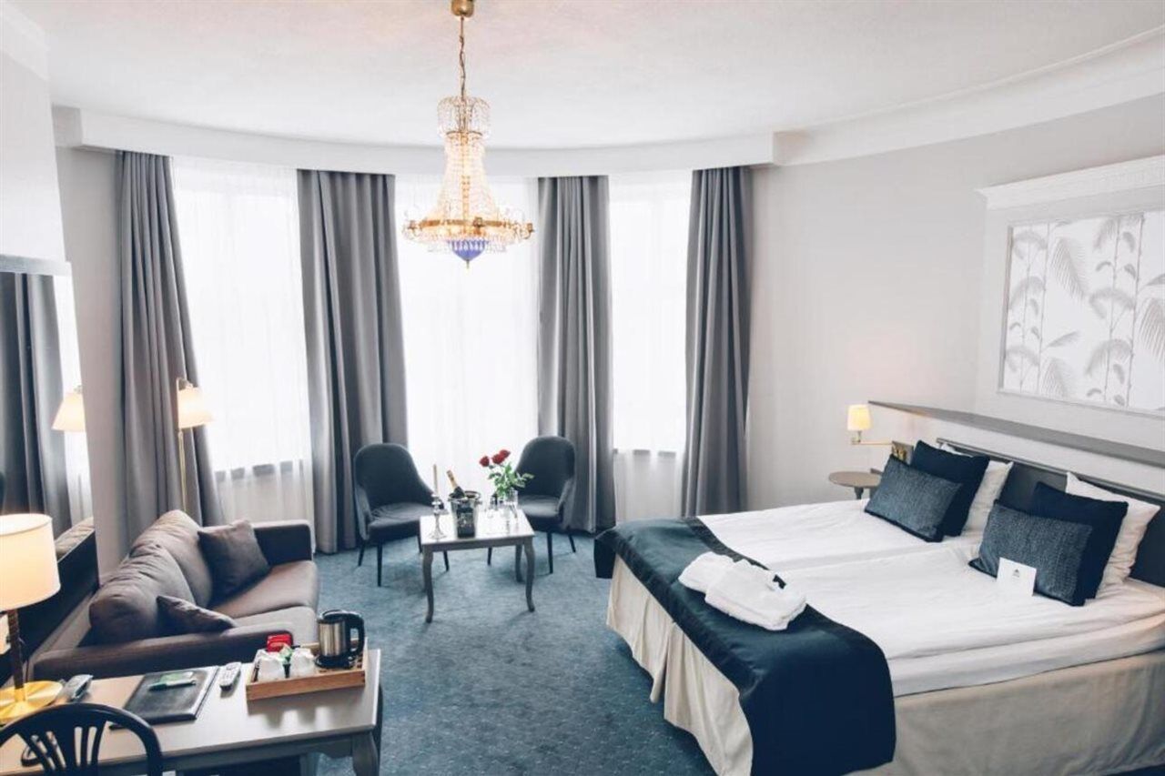 Hotell Crystal Plaza 3*
